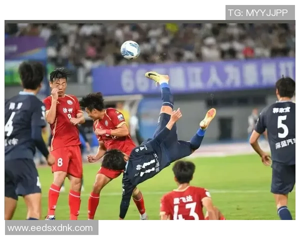 足球明星感人瞬间集锦泪水背后的故事与情感交织 足球明星感人瞬间集锦泪水背后的故事与情感交织